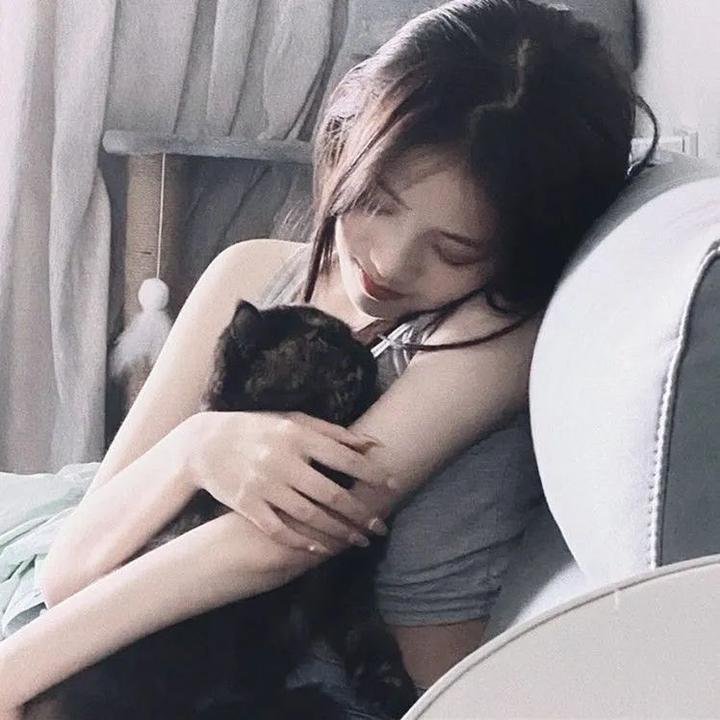 美食街女老板海报